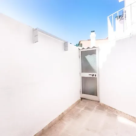 Sunny Apartment
