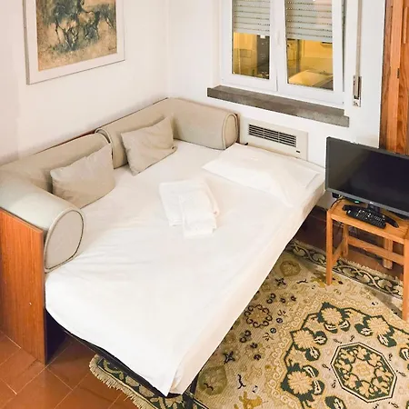 Sunny Apartment *